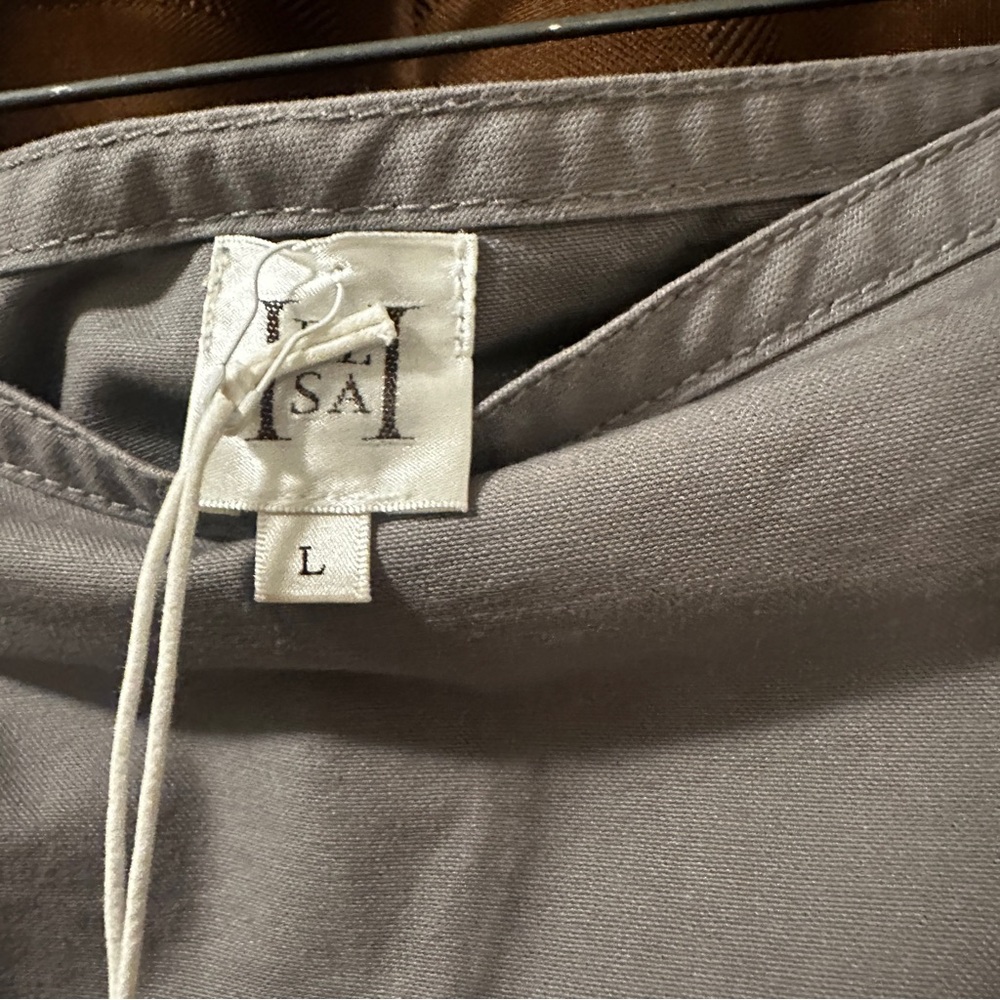 NWT Helsa Workwear Apron Mini Skirt Grey
Cotton canvas Revolve Large reg $178 - Picture 8 of 9